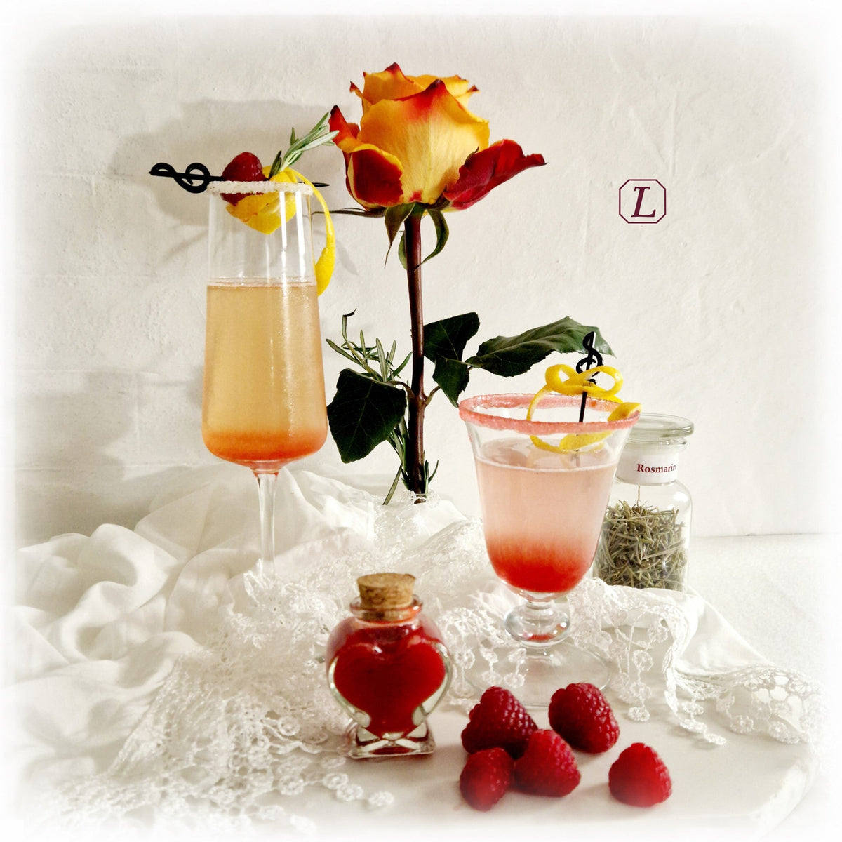 ROSMARIN  ~  Rosmarin-Himbeer-Spritz mit Himbeer-Rosmarin-Sirup - Kontor-der-Lydia