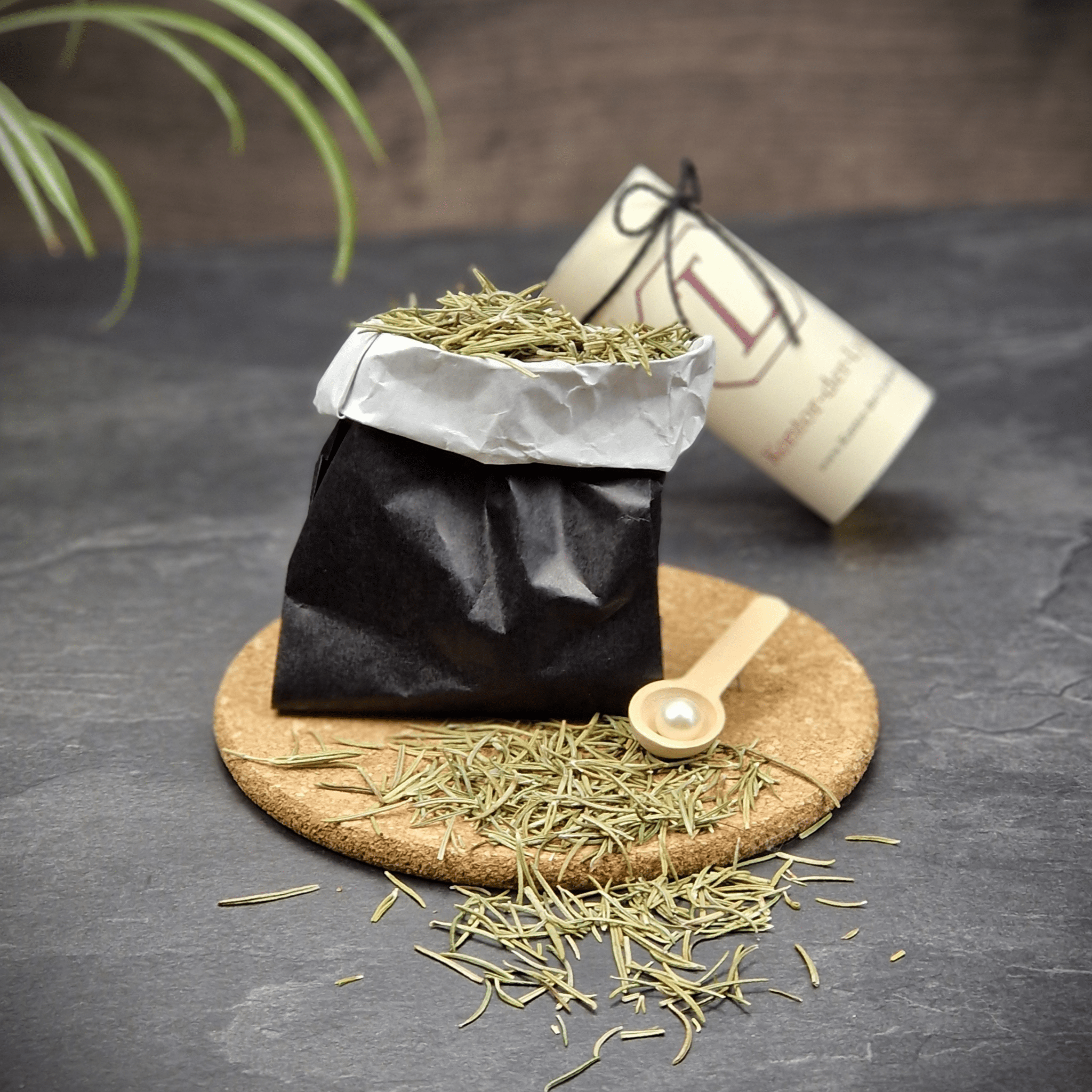 Rosmarin aus der Toskana mit Kräuter - Löffel - Kontor - der - Lydia